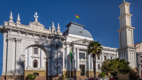 Relaciones internacionales y la política boliviana en los años 30 y 40: El papel de Únzaga en un contexto regional